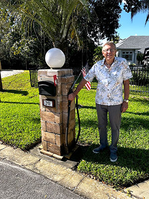 A mailbox shaped like an old gas pump