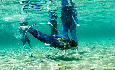 Freediving techniques demonstrated during training.
